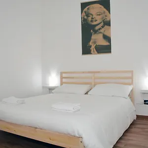Nocleg ze śniadaniem Puglia Chic Private Con Bagni Condivisi
